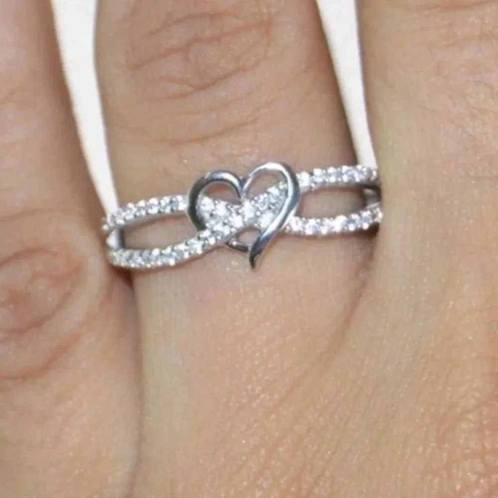 Women's Heart Shaped Infinity Fashion Ring 9